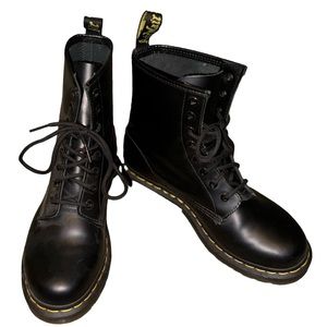 Dr. Martens 1460 8 Eye Boot